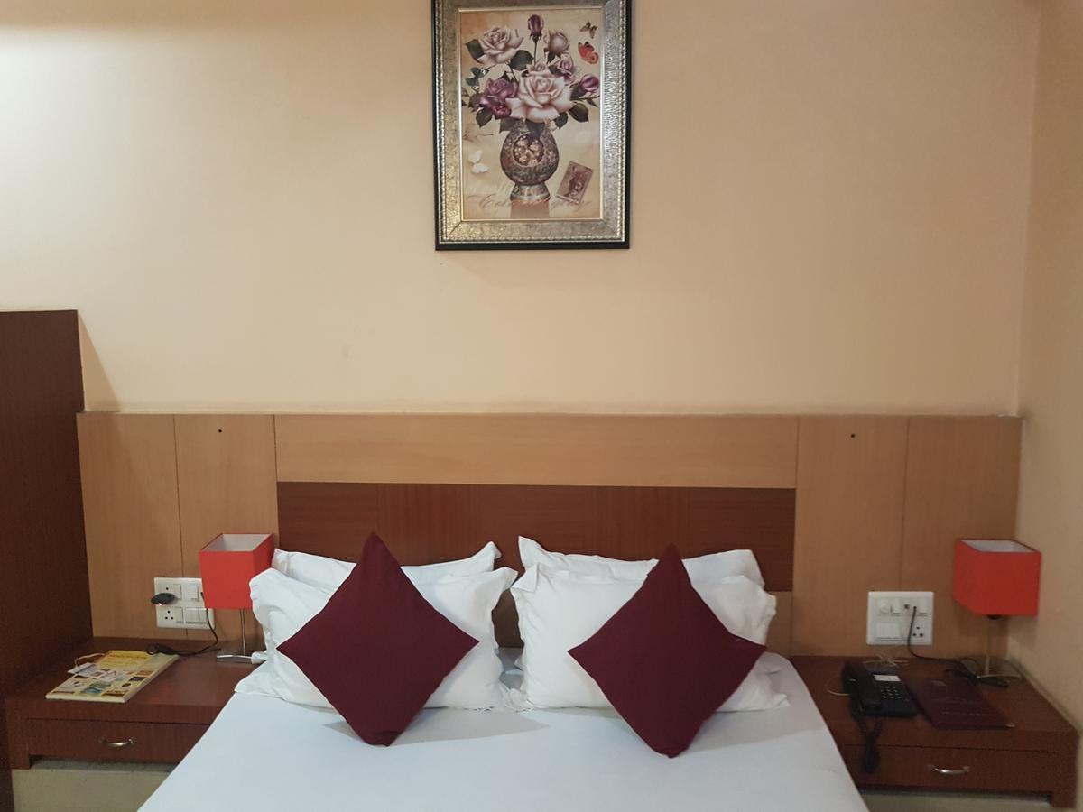 Hotel Simla Siliguri Bagian luar foto