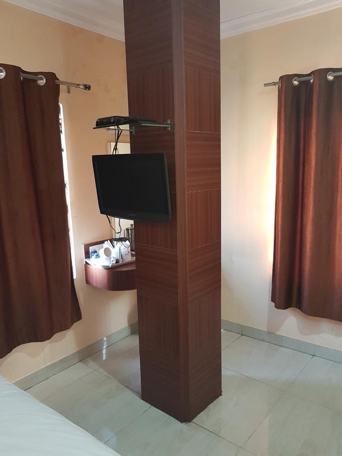 Hotel Simla Siliguri Bagian luar foto