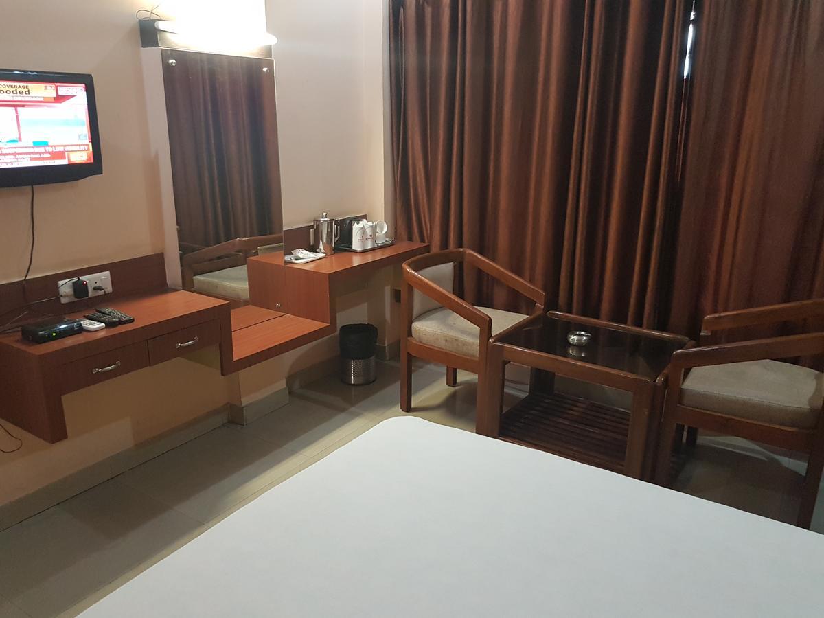 Hotel Simla Siliguri Bagian luar foto