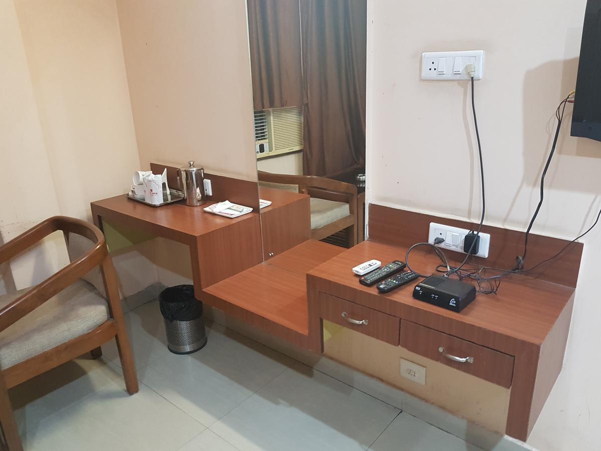 Hotel Simla Siliguri Bagian luar foto