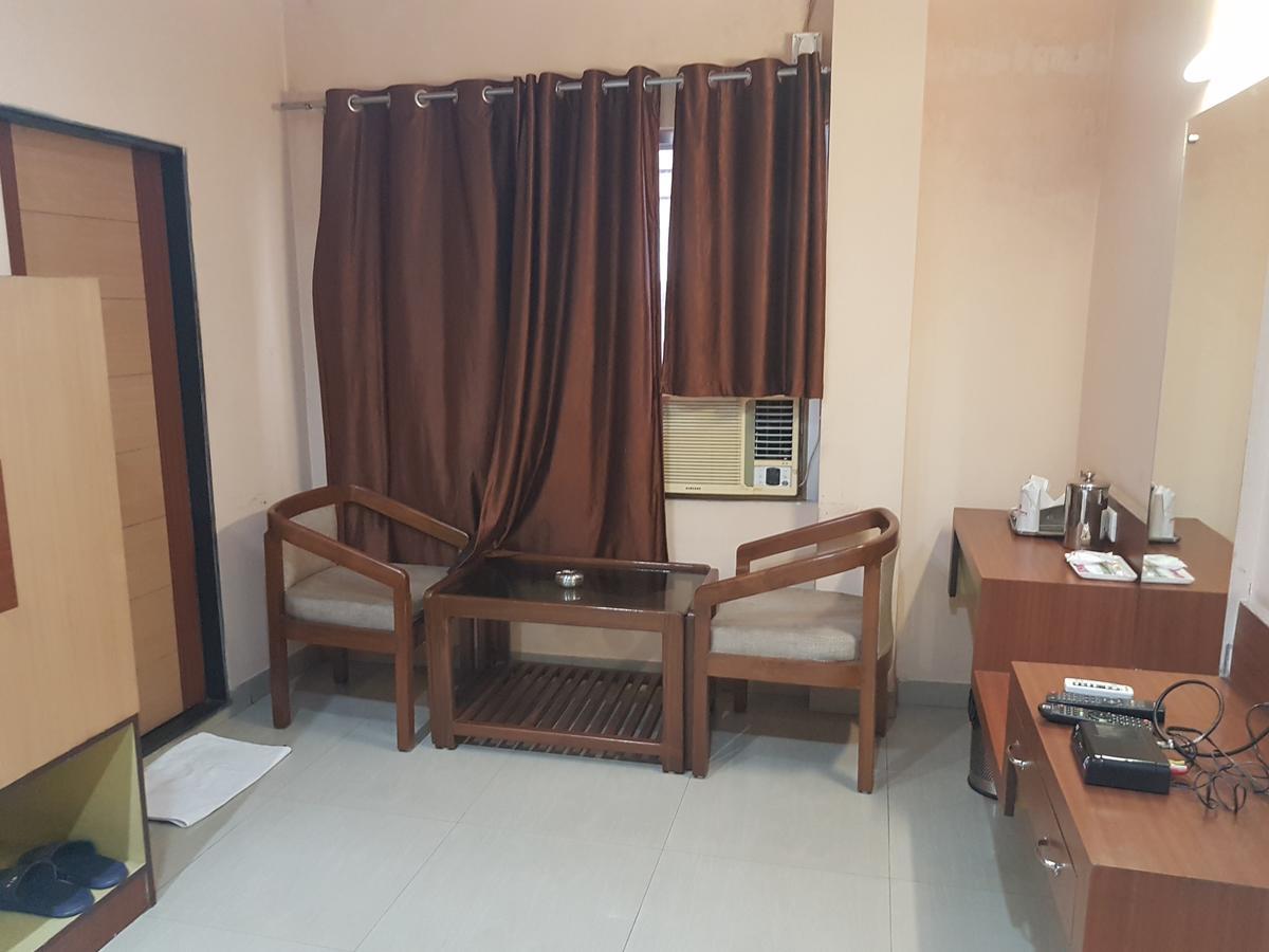 Hotel Simla Siliguri Bagian luar foto
