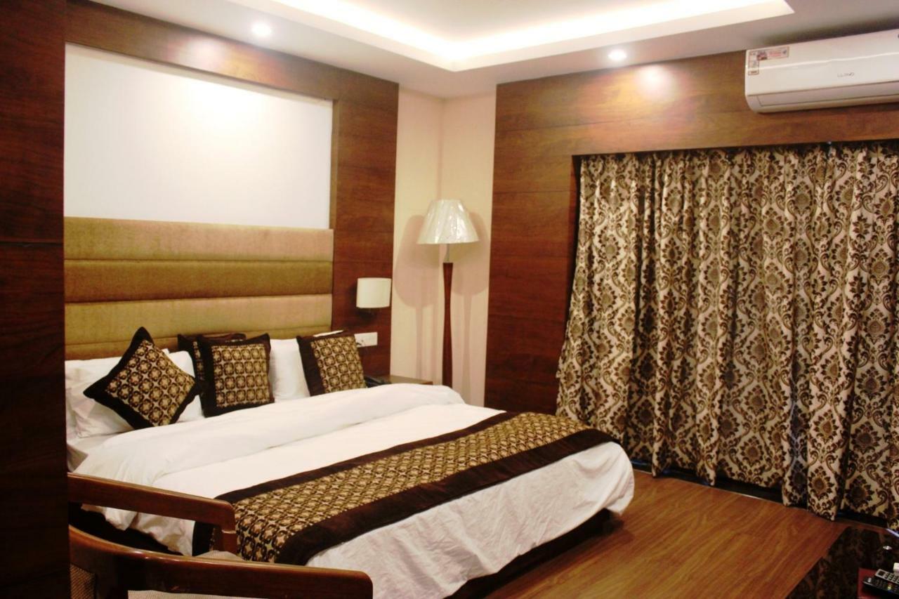 Hotel Simla Siliguri Bagian luar foto