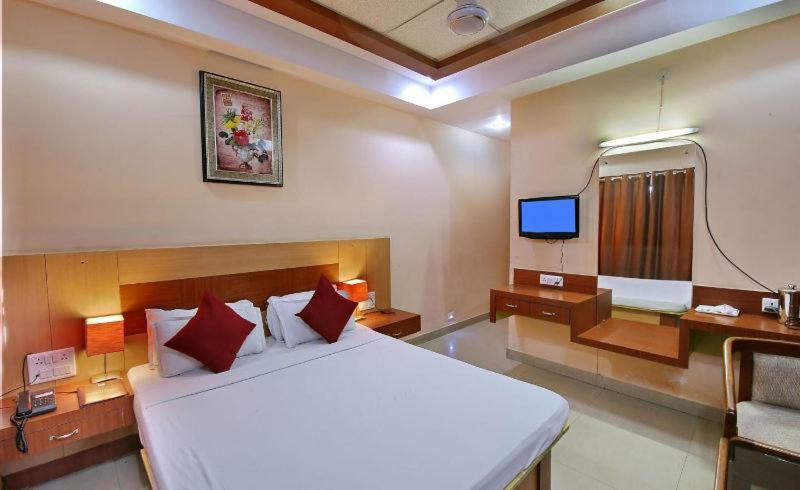 Hotel Simla Siliguri Bagian luar foto