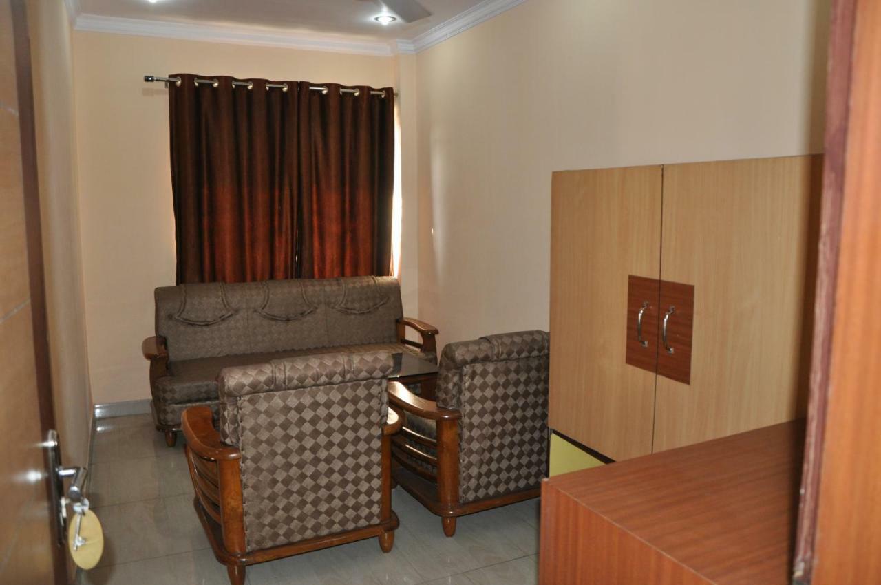 Hotel Simla Siliguri Bagian luar foto